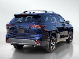 Toyota Highlander XLE AWD (Natl) 2026
