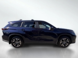 Toyota Highlander XLE AWD (Natl) 2026