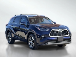 Toyota Highlander XLE AWD (Natl) 2026