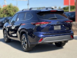 Toyota Highlander XLE AWD (Natl) 2026