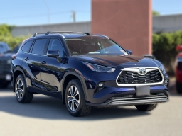 Toyota Highlander XLE AWD (Natl) 2026