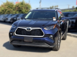 Toyota Highlander XLE AWD (Natl) 2026