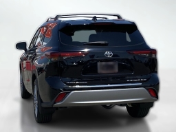 Toyota Highlander Platinum AWD (Natl) 2026