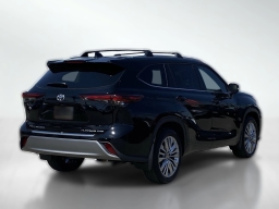 Toyota Highlander Platinum AWD (Natl) 2026