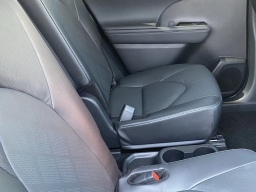 Toyota Highlander Platinum AWD (Natl) 2026