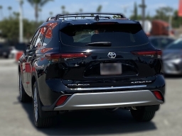 Toyota Highlander Platinum AWD (Natl) 2026