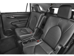 Toyota Highlander XLE AWD (Natl) 2026