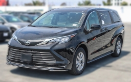 Toyota Sienna LE FWD 8-Passenger (Natl) 2026