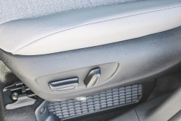Toyota Sienna LE FWD 8-Passenger (Natl) 2026