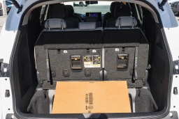 Toyota Sienna LE FWD 8-Passenger (Natl) 2026