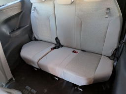 Toyota Sienna LE AWD 8-Passenger (Natl) 2026