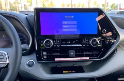 Toyota Highlander Hybrid Limited AWD (Natl) 2026
