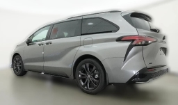 Toyota Sienna XSE FWD 7-Passenger (Natl) 2026