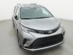Toyota Sienna XSE FWD 7-Passenger (Natl) 2026