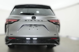 Toyota Sienna XSE FWD 7-Passenger (Natl) 2026