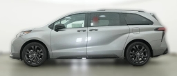 Toyota Sienna XSE FWD 7-Passenger (Natl) 2026