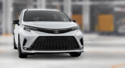 Toyota Sienna XSE FWD 7-Passenger (Natl) 2026