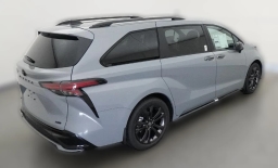 Toyota Sienna XSE FWD 7-Passenger (Natl) 2026