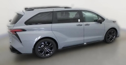 Toyota Sienna XSE FWD 7-Passenger (Natl) 2026