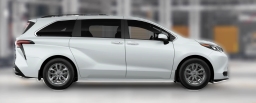 Toyota Sienna XLE FWD 8-Passenger (Natl) 2026