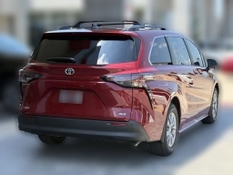 Toyota Sienna XLE FWD 8-Passenger (GS) 2026