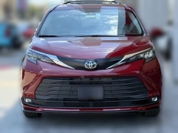 Toyota Sienna XLE FWD 8-Passenger (GS) 2026