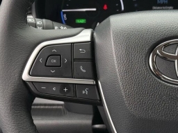 Toyota Sienna XLE FWD 8-Passenger (GS) 2026