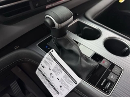 Toyota Sienna XLE FWD 8-Passenger (GS) 2026