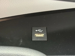 Toyota Sienna XLE FWD 8-Passenger (GS) 2026