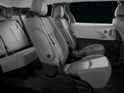 Toyota Sienna XLE AWD 7-Passenger (Natl) 2026