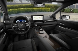 Toyota Sienna Limited AWD 7-Passenger (Natl) 2026