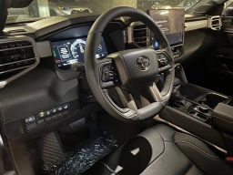 Toyota Tundra 4WD Limited CrewMax 5.5' Bed (Natl) 2026