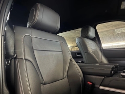 Toyota Tundra 4WD Limited CrewMax 5.5' Bed (Natl) 2026