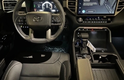 Toyota Tundra 4WD Limited CrewMax 5.5' Bed (Natl) 2026