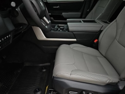Toyota Tundra 4WD Limited CrewMax 5.5' Bed (Natl) 2026
