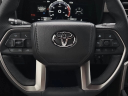 Toyota Tundra 4WD Limited CrewMax 5.5' Bed (Natl) 2026