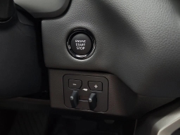 Toyota Tundra 4WD Limited CrewMax 5.5' Bed (Natl) 2026