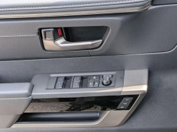 Toyota Tundra 4WD Limited CrewMax 5.5' Bed (Natl) 2026