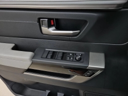 Toyota Tundra 4WD Limited CrewMax 5.5' Bed (Natl) 2026