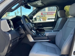 Toyota Tundra 4WD Limited CrewMax 5.5' Bed (Natl) 2026