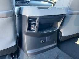 Toyota Tundra 4WD Limited CrewMax 5.5' Bed (Natl) 2026