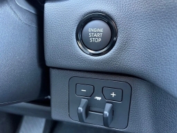 Toyota Tundra 4WD Limited CrewMax 5.5' Bed (Natl) 2026