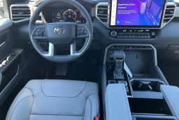 Toyota Tundra 4WD Limited CrewMax 5.5' Bed (Natl) 2026