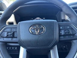 Toyota Tundra 4WD Limited CrewMax 5.5' Bed (Natl) 2026
