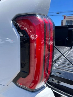 Toyota Tundra 4WD Limited CrewMax 5.5' Bed (Natl) 2026