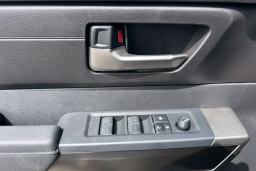 Toyota Tundra 4WD SR5 CrewMax 5.5' Bed (Natl) 2026