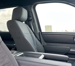 Toyota Tundra 4WD SR5 CrewMax 5.5' Bed (Natl) 2026