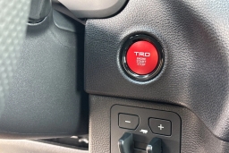 Toyota Tundra 4WD SR5 CrewMax 5.5' Bed (Natl) 2026