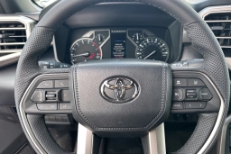 Toyota Tundra 4WD SR5 CrewMax 5.5' Bed (Natl) 2026