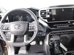 Toyota Tundra 4WD SR5 CrewMax 5.5' Bed (Natl) 2026